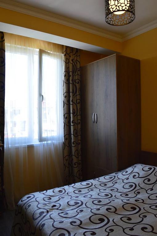 Apartment Near Park 36 Батуми Экстерьер фото